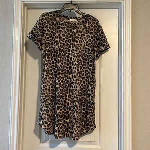 New without tags cherish leopard dress with pockets SMALL